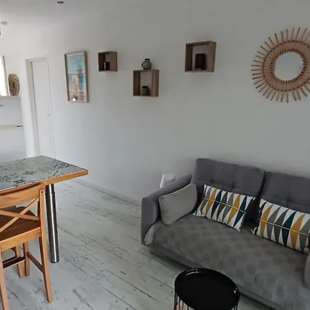 2 Pieces, 1 Chambre, Terrasse * Gujan-Mestras